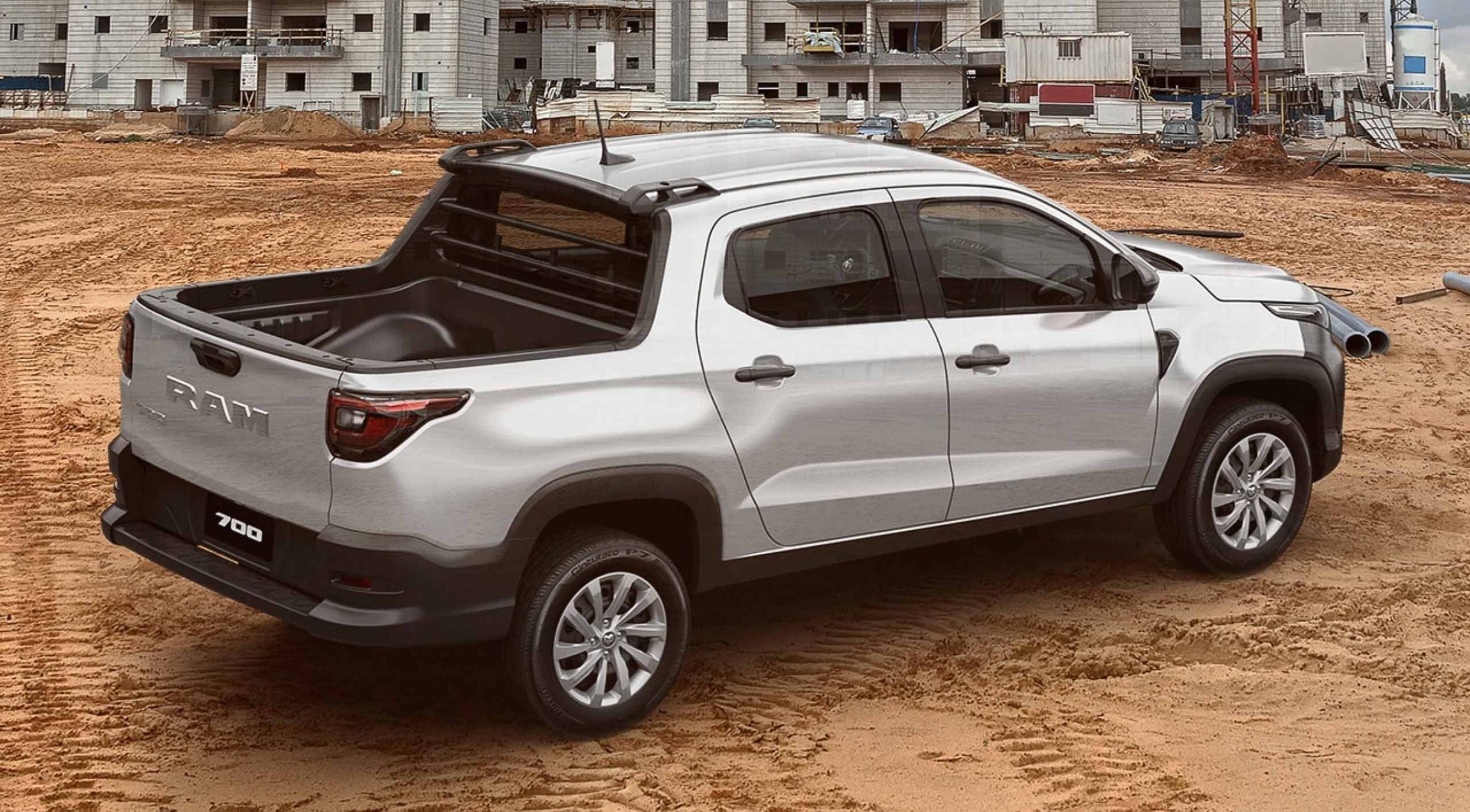 RAM 700 Laramie extérieur